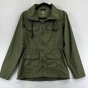 Mountain Hardwear Women’s Hooded Windbreaker Sz S/M Green Polyester Like New